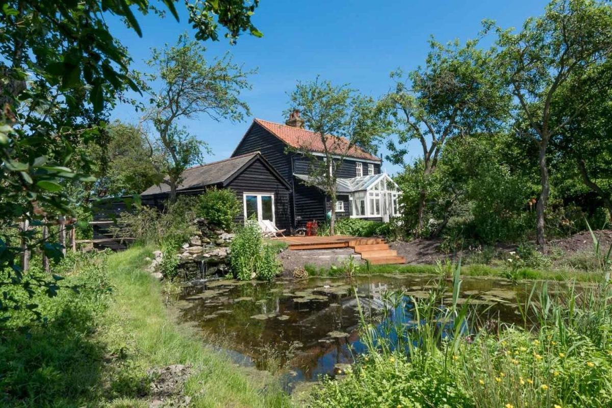 Navigation Cottage On The Historic Sea Lock Overlooking The Nature Reserve Maldon Ngoại thất bức ảnh