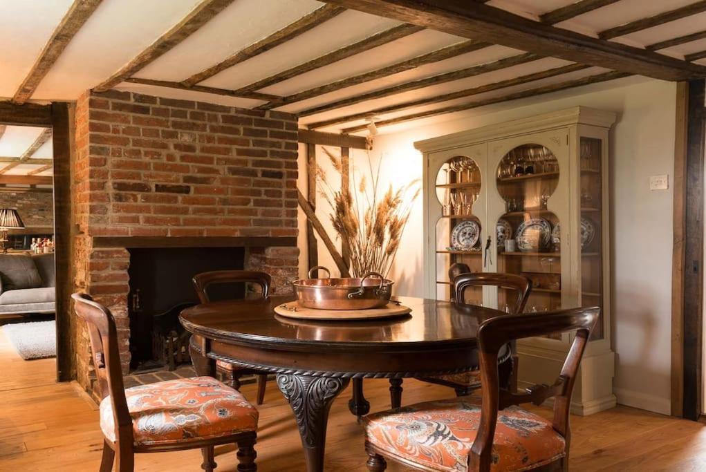 Navigation Cottage On The Historic Sea Lock Overlooking The Nature Reserve Maldon Ngoại thất bức ảnh